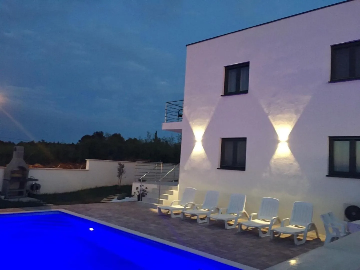 Apartments Noel - With Private Pool Umag Kroatien
